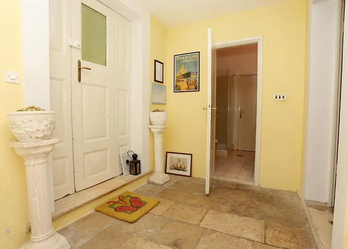 With Parking Space Trpanj, Peljesac - 10046 Apartament